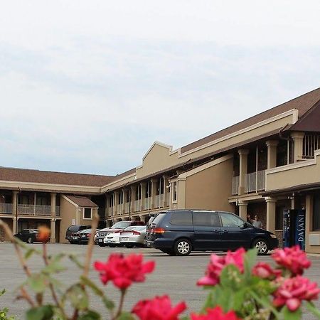 American Inn And Suites Countryside Exterior foto