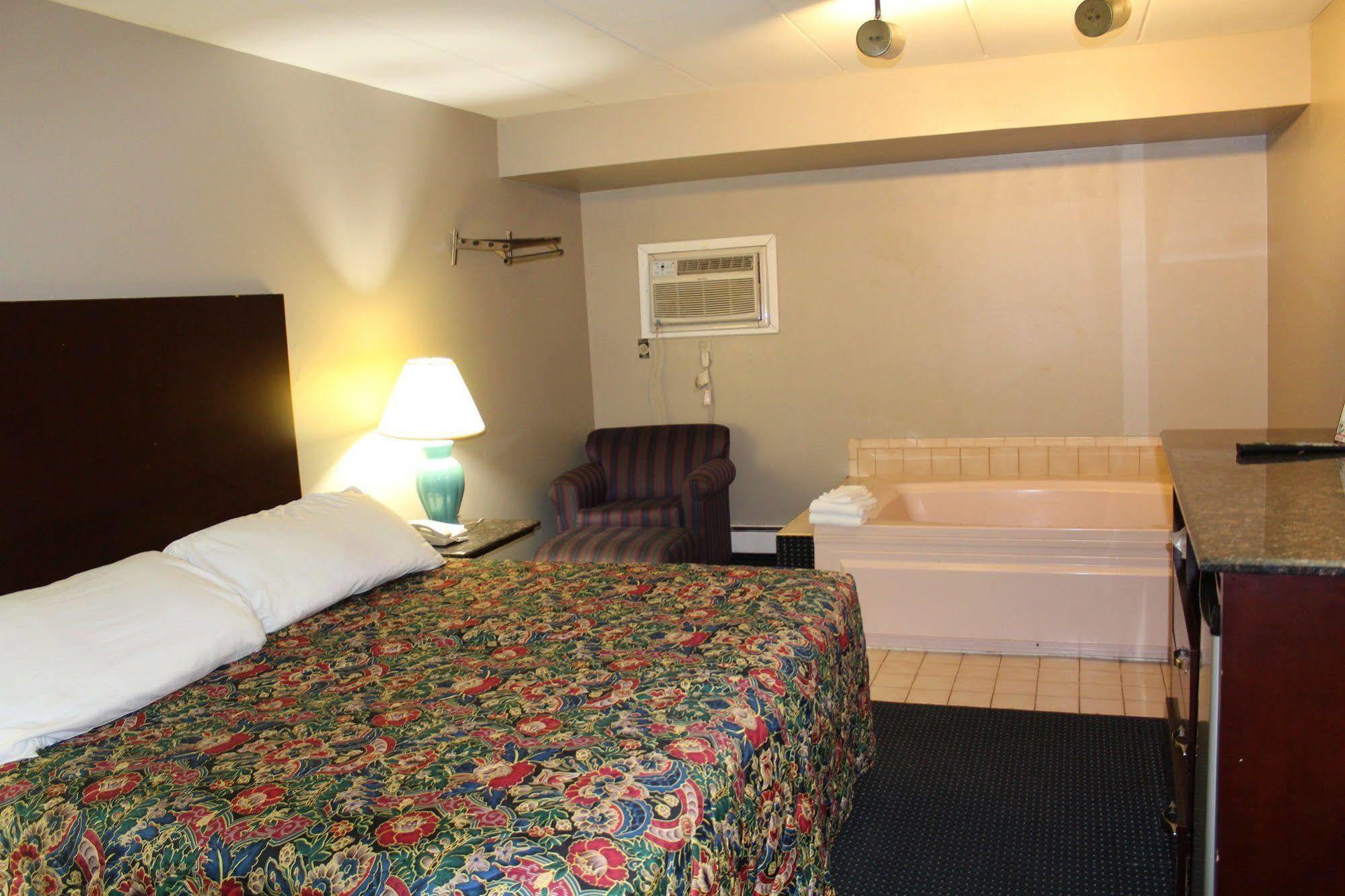 American Inn And Suites Countryside Exterior foto
